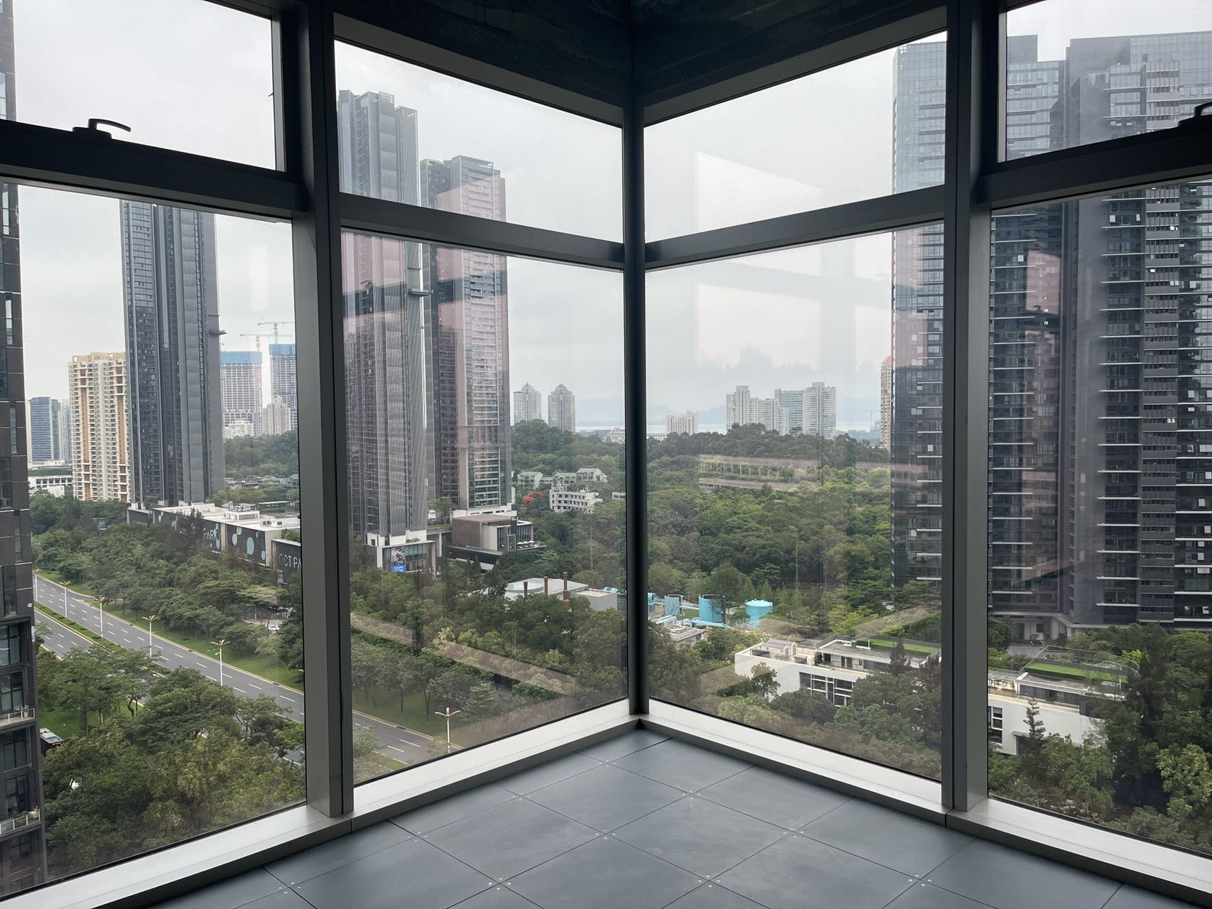 18-251003112F1605.jpg 18-251003112F1605.jpg