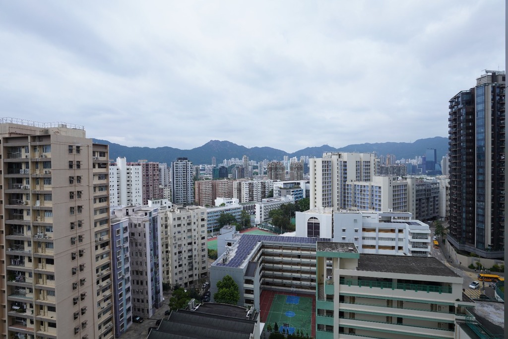 18-260R0105T0a1.jpg