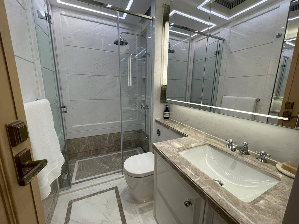 18-260R1135H1210.jpg
