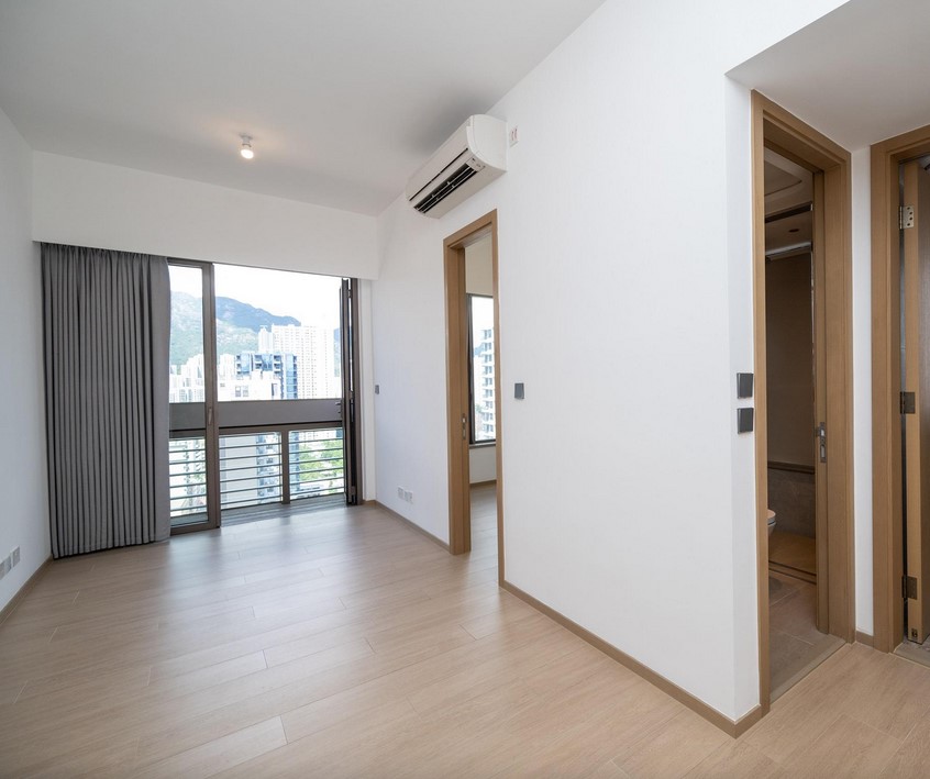 18-260R9195441H0.jpg